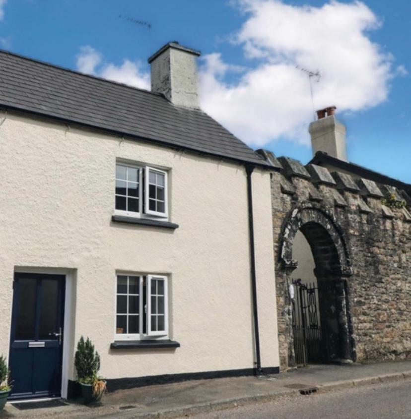 Church Gate Cottage - Bridestowe エクステリア 写真